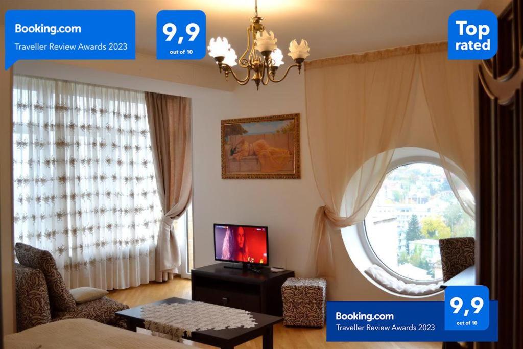 Sunny Apartment In The City Center Truskavets Exterior photo